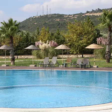Konvoy & The Country Club Kır Evi *