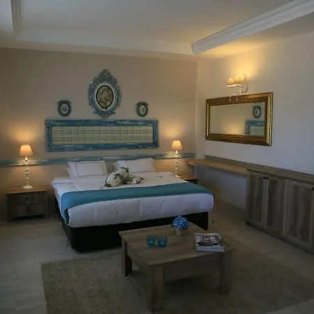 Kır Evi Konvoy & The Country Club *