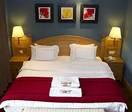 Country house Konvoy & The Country Club